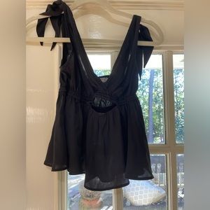 Silk FREE PEOPLE black top with cinched waist and keyhole